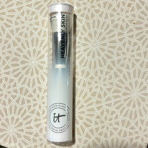 IT Heavenly Skin Smoothing Complexion Brush